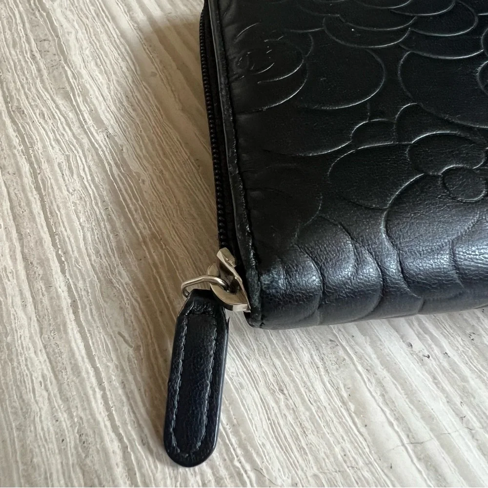 Chanel CC Camélia Floral Zip-Around Wallet